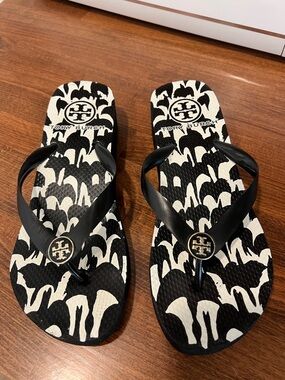 Tory Burch Black & White Logo Pattern Flip Flops